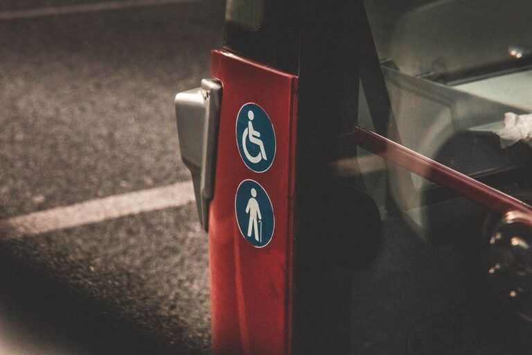Planning a Weekend Day Trip With Mobility and Rest in Mind